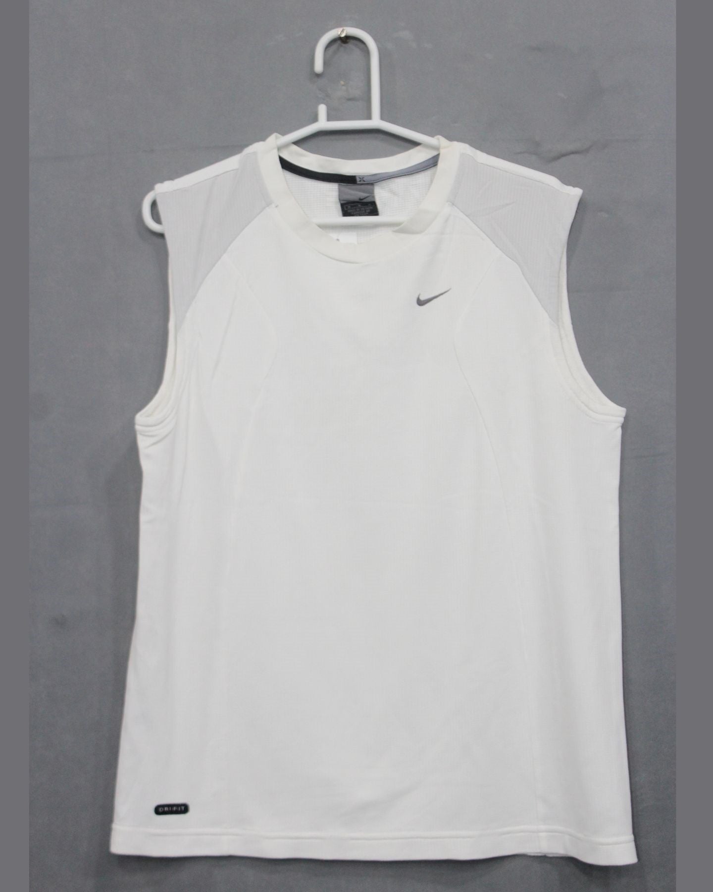 Nike Branded Original For Sports Sleeveless Round Neck Men T Shirt